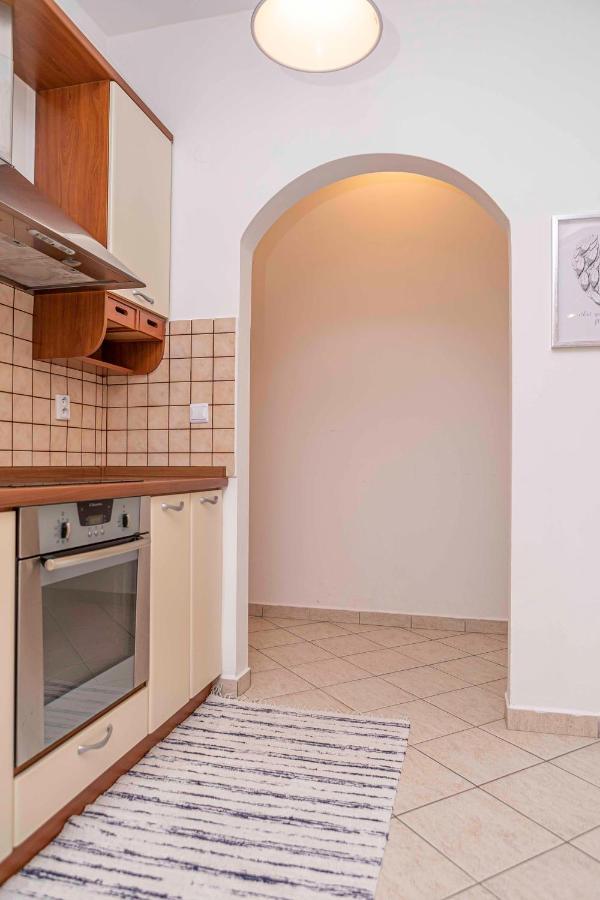 Castle View Apartment With Free Parking Bratislava Buitenkant foto