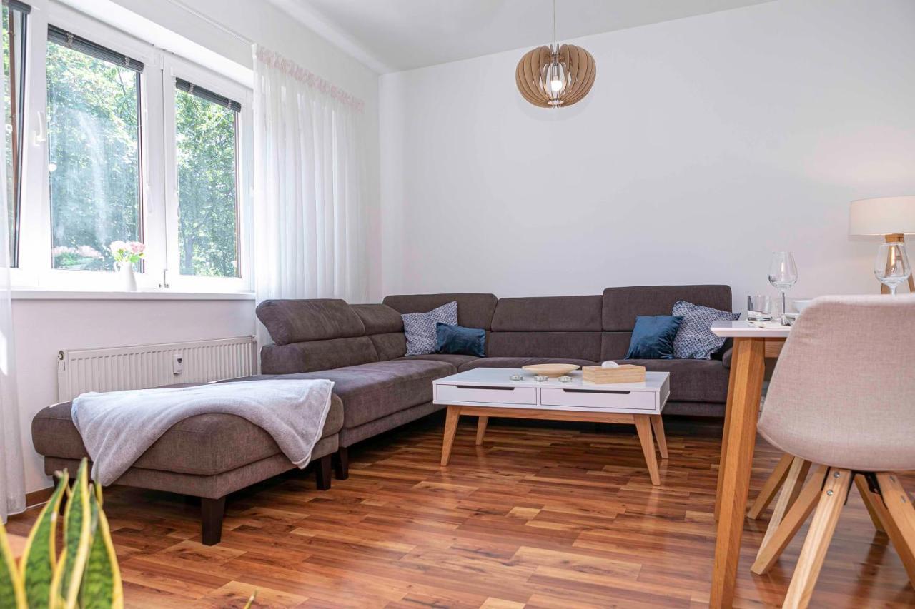 Castle View Apartment With Free Parking Bratislava Buitenkant foto