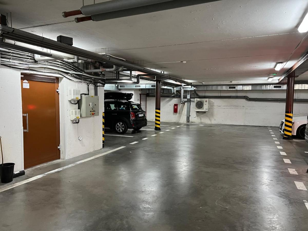 Castle View Apartment With Free Parking Bratislava Buitenkant foto